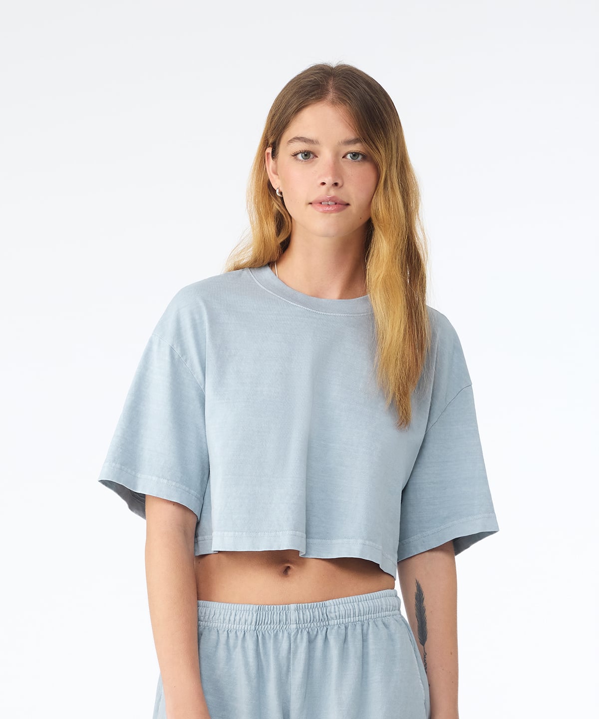 Women’s heavyweight washed cropped tee