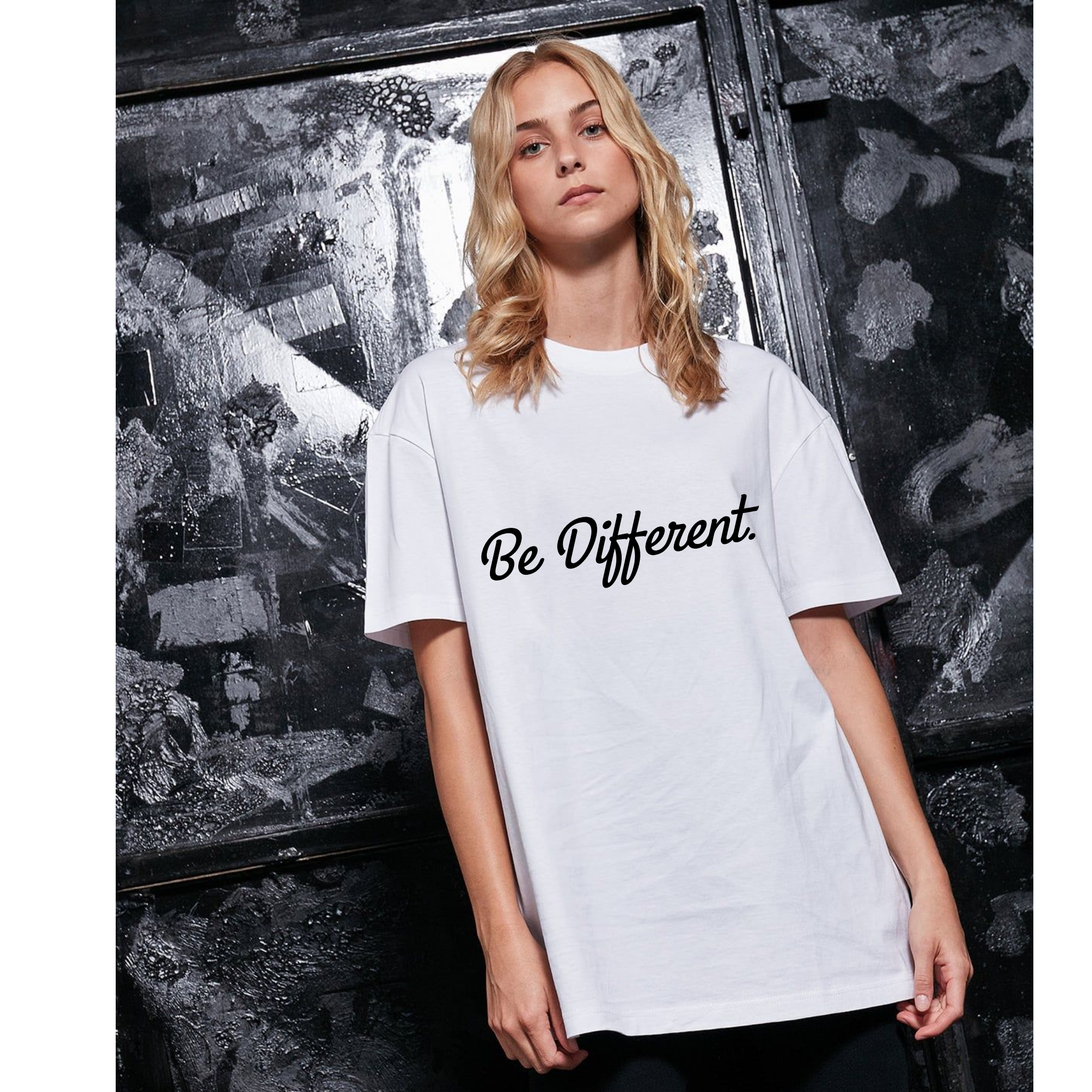 Women's oversized boyfriend tee